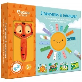 My Artistic Kit - I'm Learning How to Use Scissors